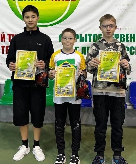 Лениногорскиның яшь теннисчылары ярышты (+фотолар)