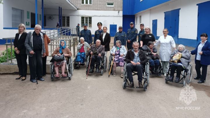 Лениногорскиның Картлар интернат-йортына Курск өлкәсеннән килделәр