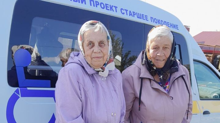 Лениногорск районы авылларында яшәүче өлкән яшьтәгеләрне медицина учреждениеләренә илтү дәвам итә