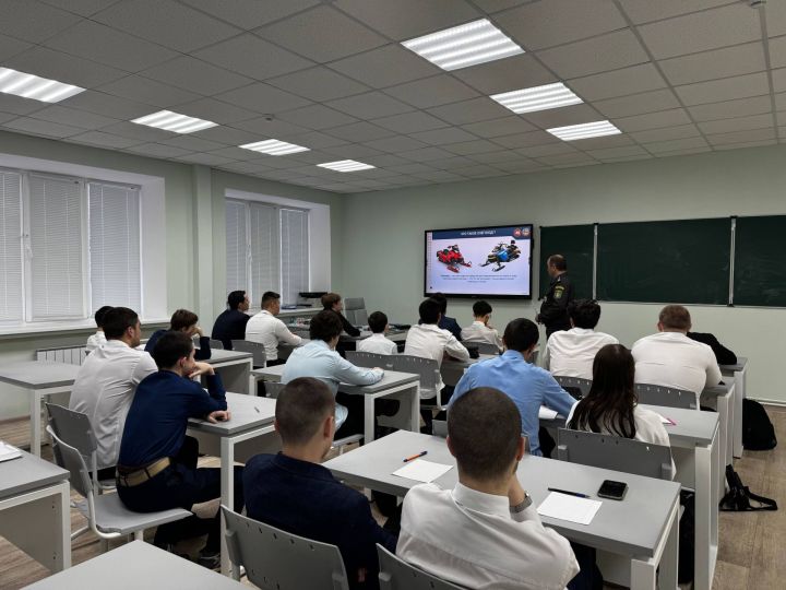 Техника белән эшләгәндә җаваплылык беренче урында: Лениногорск политехника колледжында иминлек дәресләре