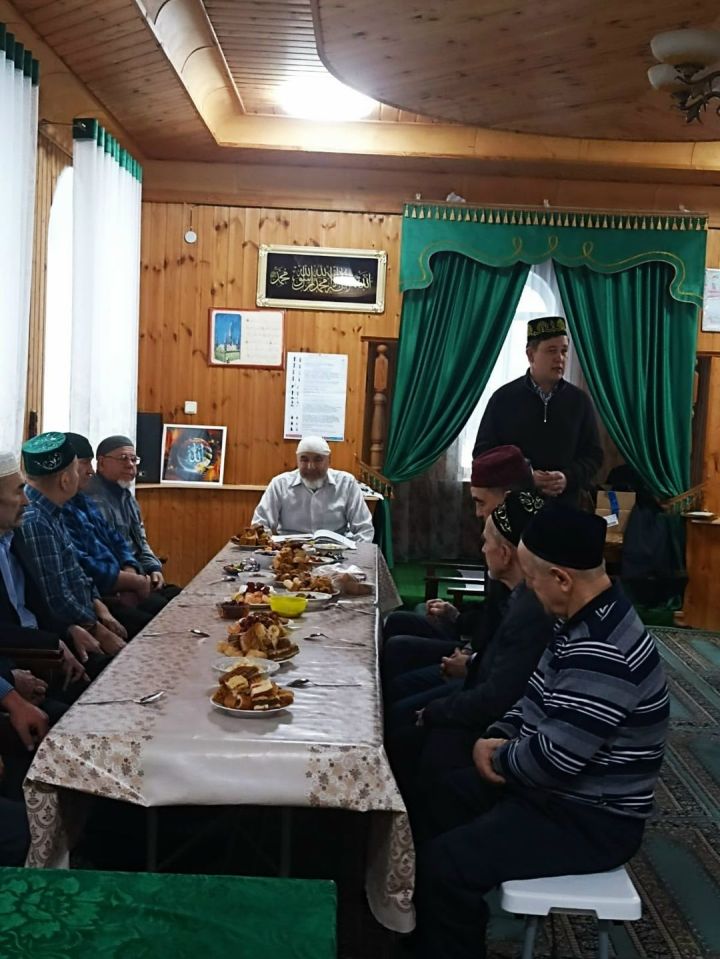 Шөгер авылында  махсус хәрби операциядә хезмәт итүчеләрнең якын туганнары белән очрашу үтте