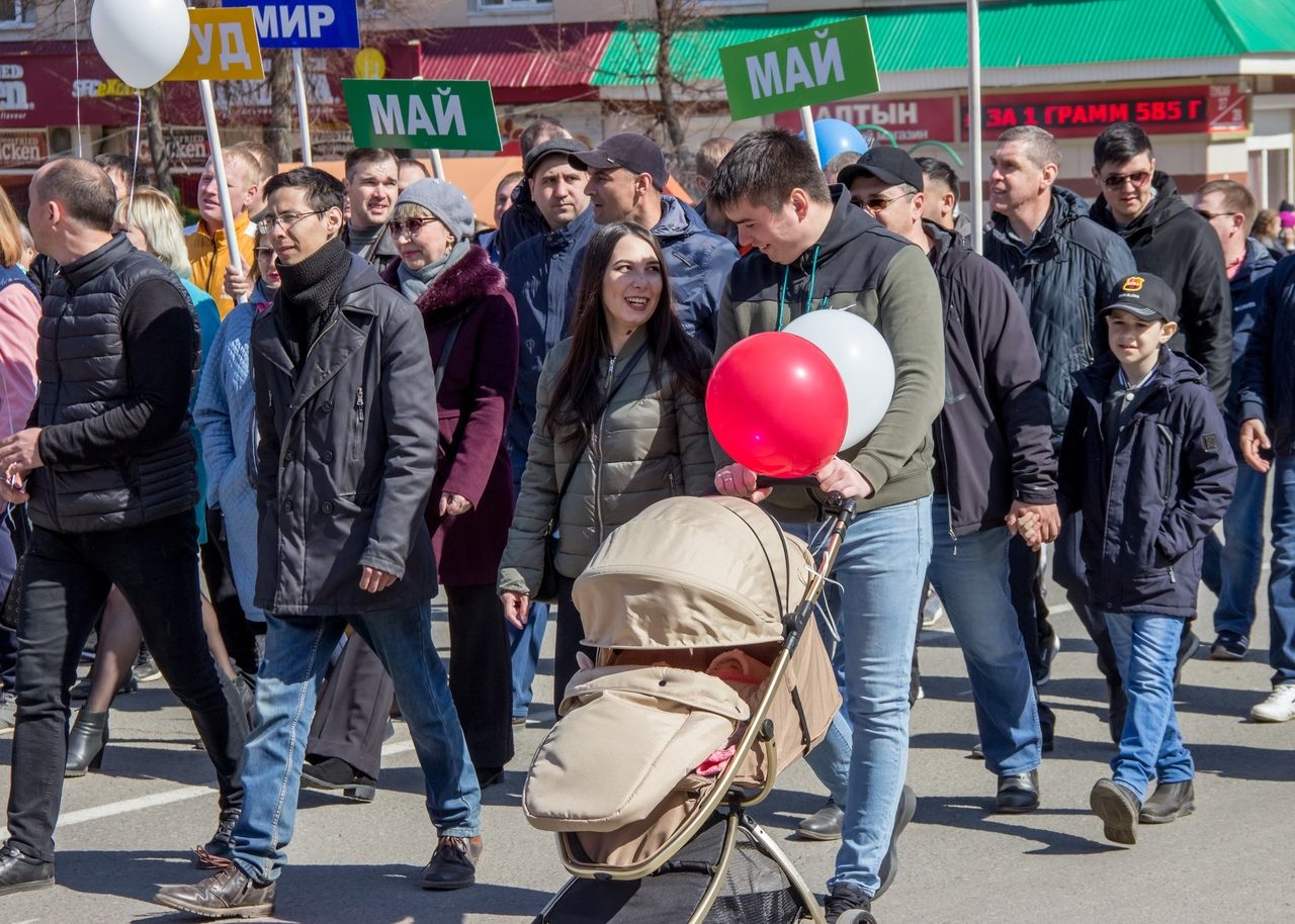 Лениногорскида Беренче май демонстрациясе узды (ФОТОлар)