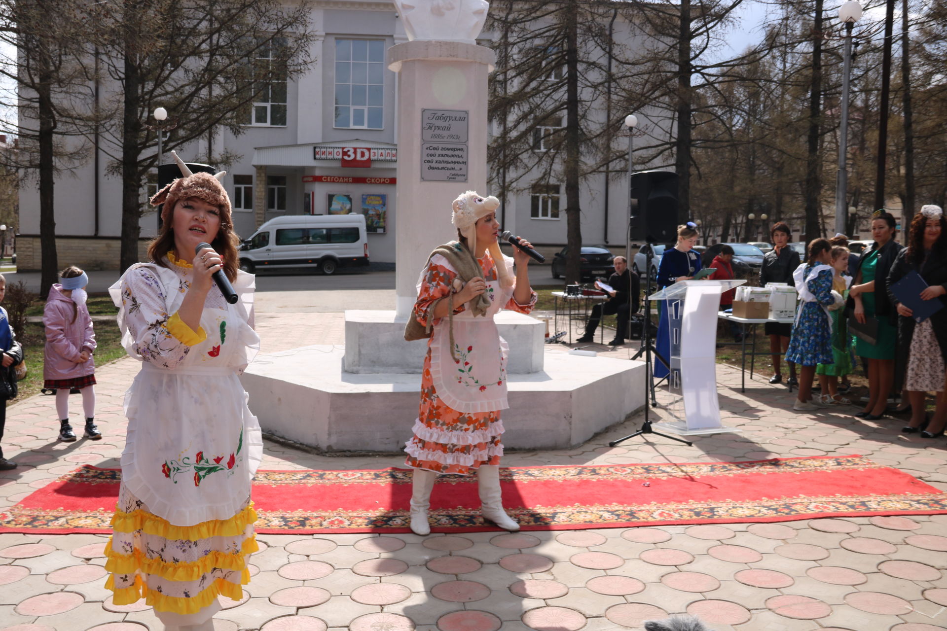 Лениногорскилылар Тукай янына килде (+фотолар)