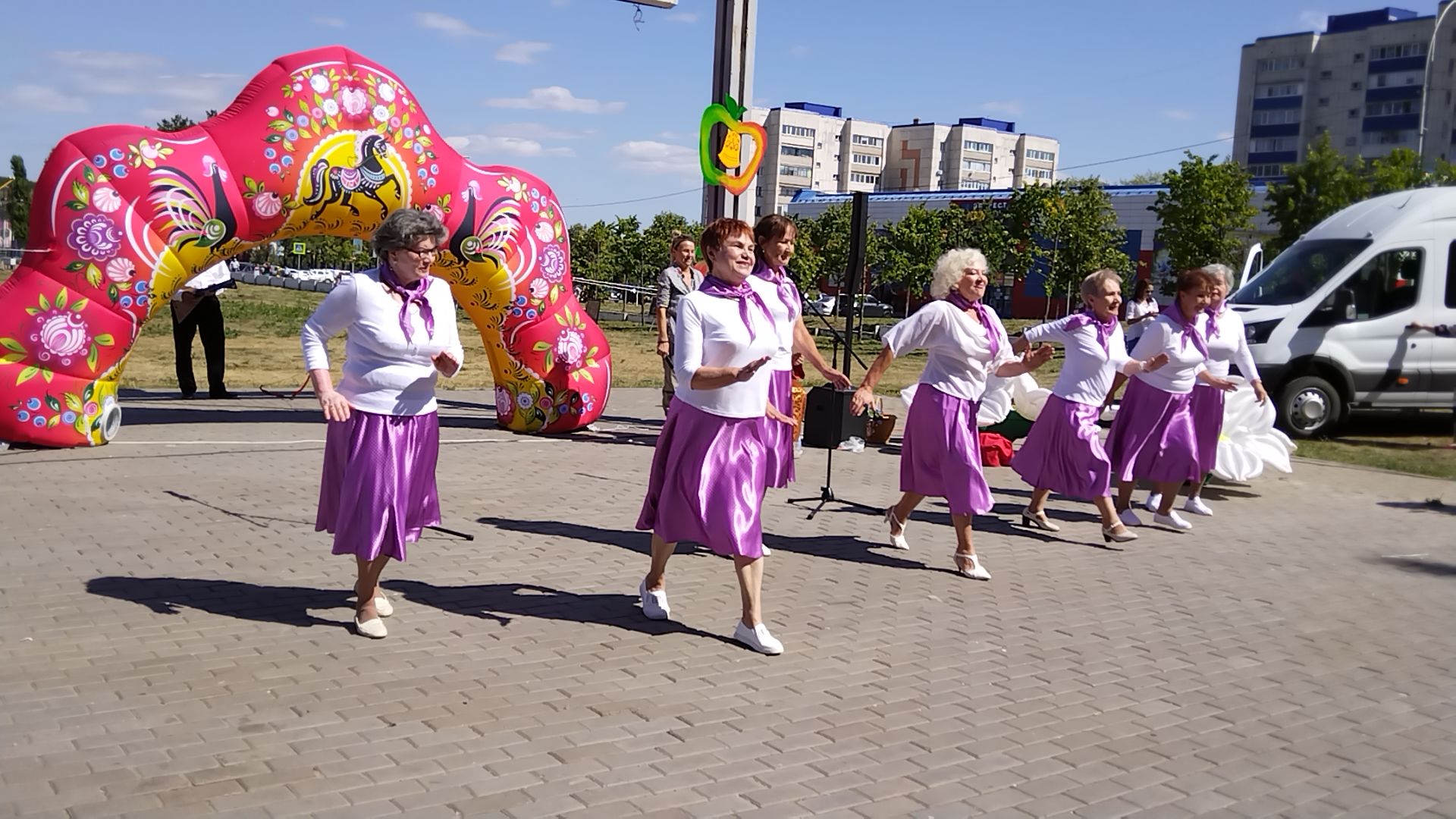 Лениногорскида Алма һәм бал Спасы ярминкәсе үтте (фоторепортаж)