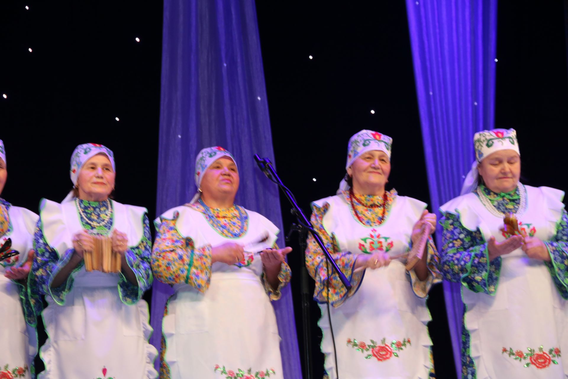 Лениногорск районы ветераннары үзләренең  күңелләре яшь икәнен исбатлады (+ фестивальдән фотолар)