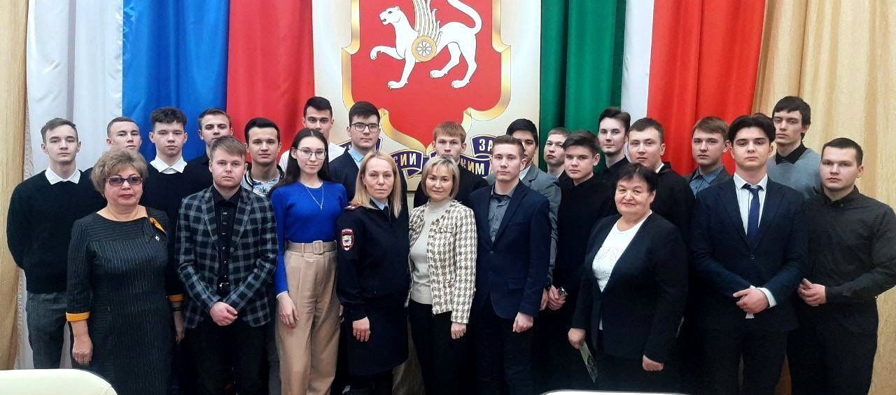 «Студентлар десанты» акциясе кысаларында Лениногорск нефть техникумы студентлары Эчке эшләр бүлегендә булды