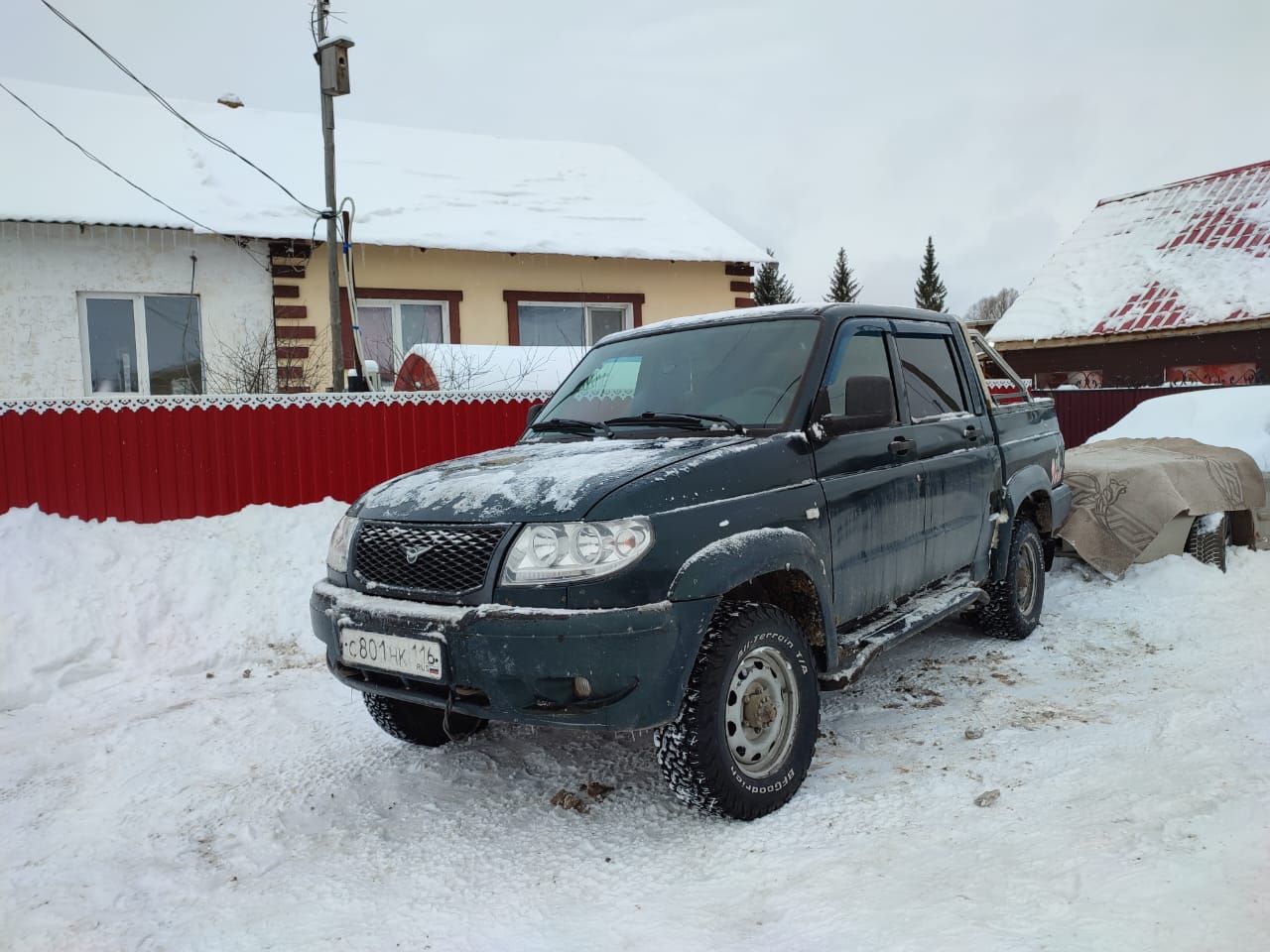 Махсус хәрби операция зонасындагы якташ хәрбигә машина бүләк иттеләр