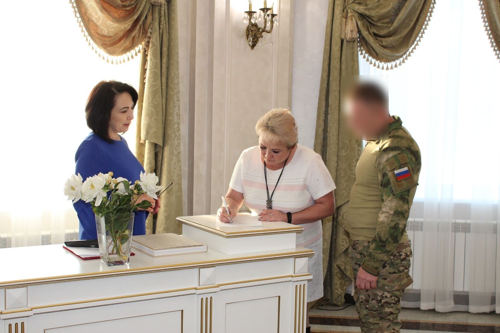 Лениногорск ЗАГС бүлегендә махсус хәрби операциядә катнашучы никахын теркәде