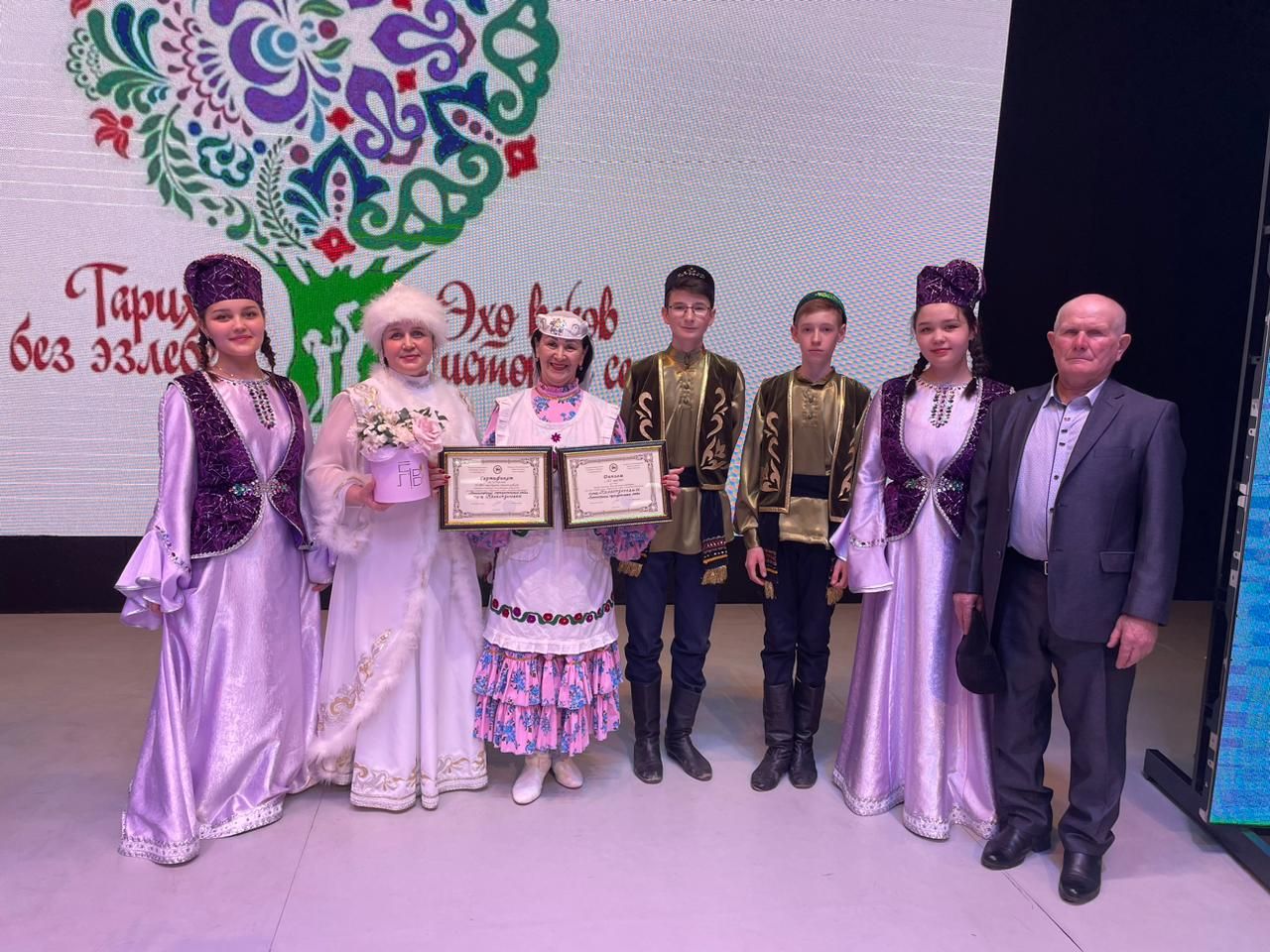Түбән Чыршылыдан Камалтдиновлар гаиләсе шәҗәрә фестивалендә призлы урын яулады