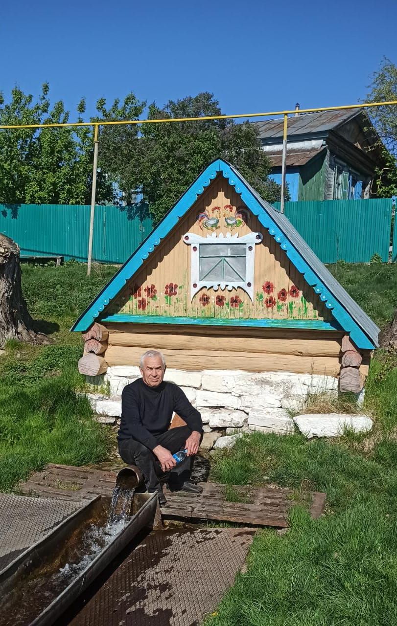 Сарабикколдагы чишмә ел саен җәй җитү белән матурая