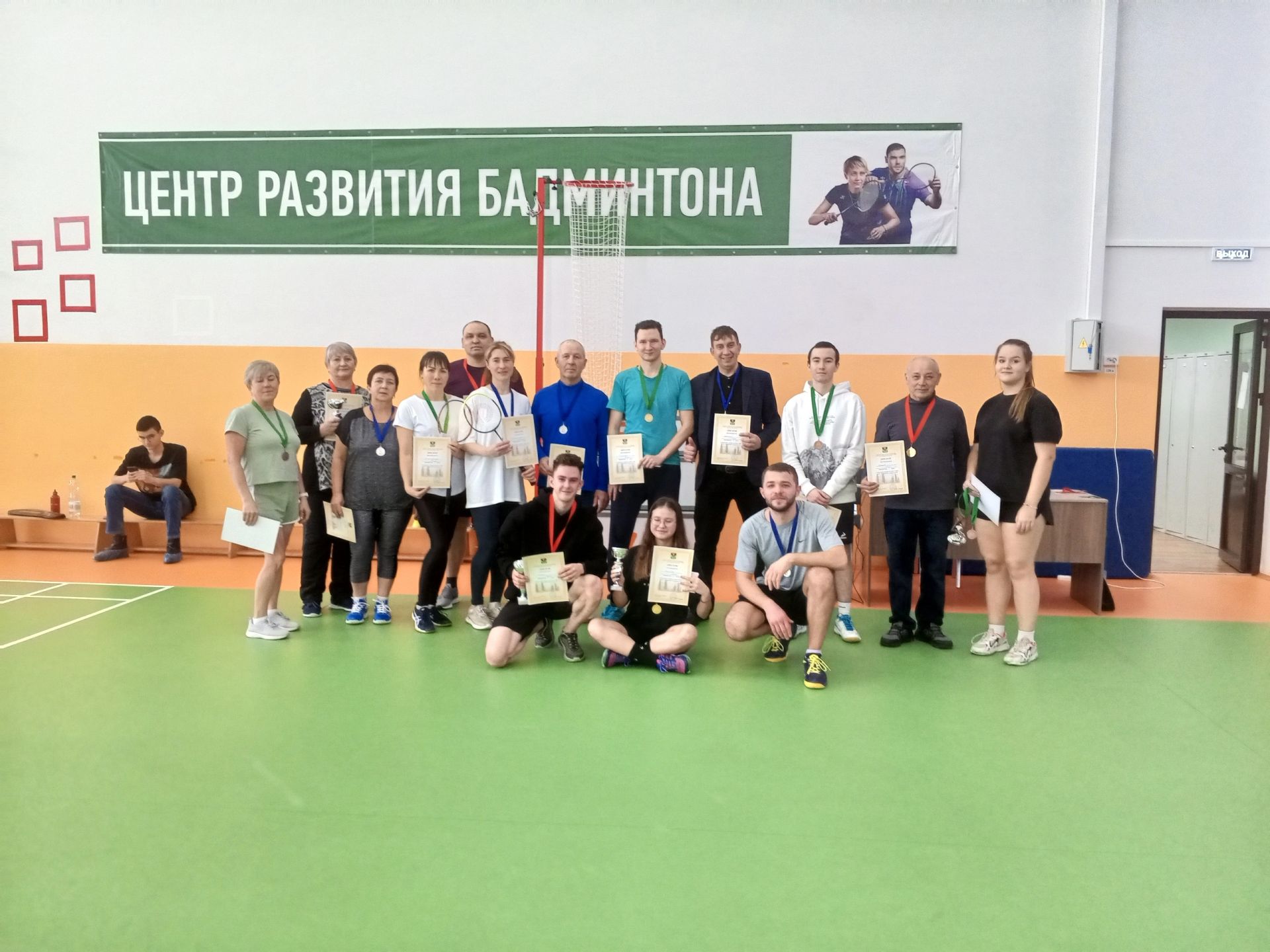 Лениногорскида шәһәр башлыгы Кубогына бадминтон уйнадылар