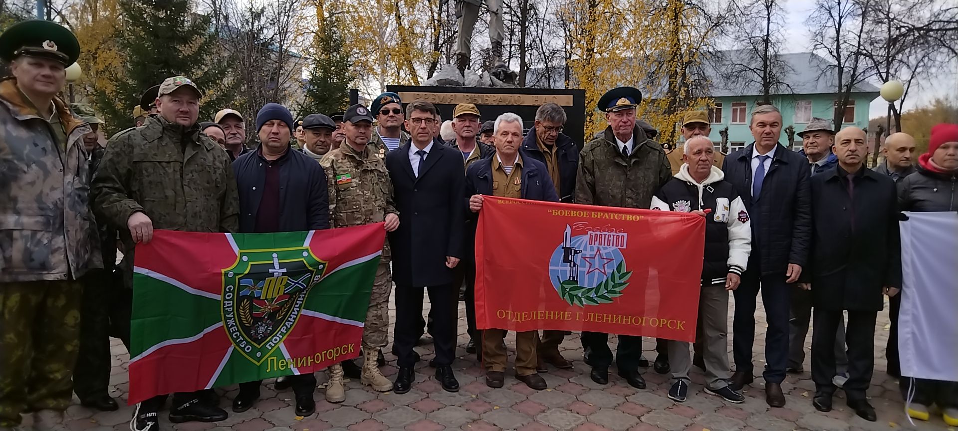 Лениногорскида реконструкциядән соң сугышчы-интернационалистларга һәйкәл ачылды (+фотолар)