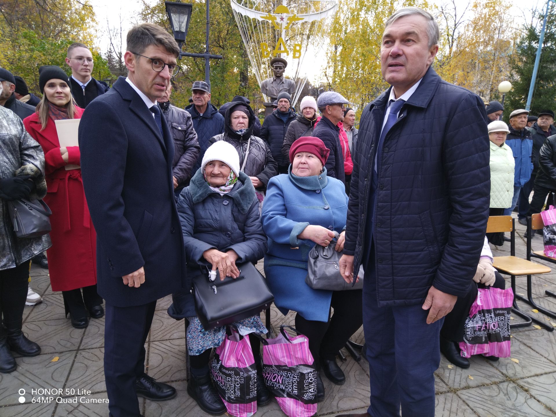 Лениногорскида реконструкциядән соң сугышчы-интернационалистларга һәйкәл ачылды (+фотолар)