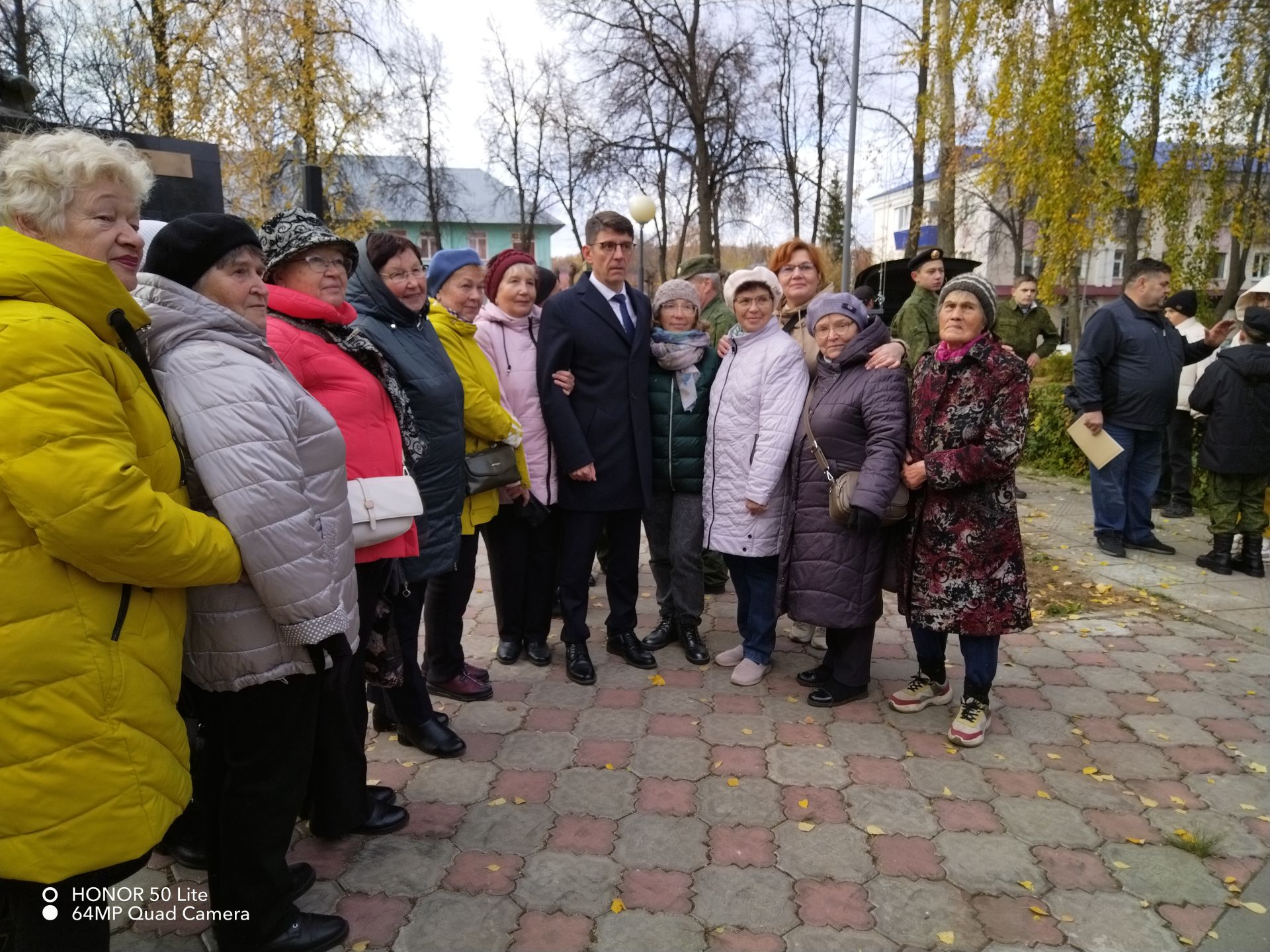 Лениногорскида реконструкциядән соң сугышчы-интернационалистларга һәйкәл ачылды (+фотолар)