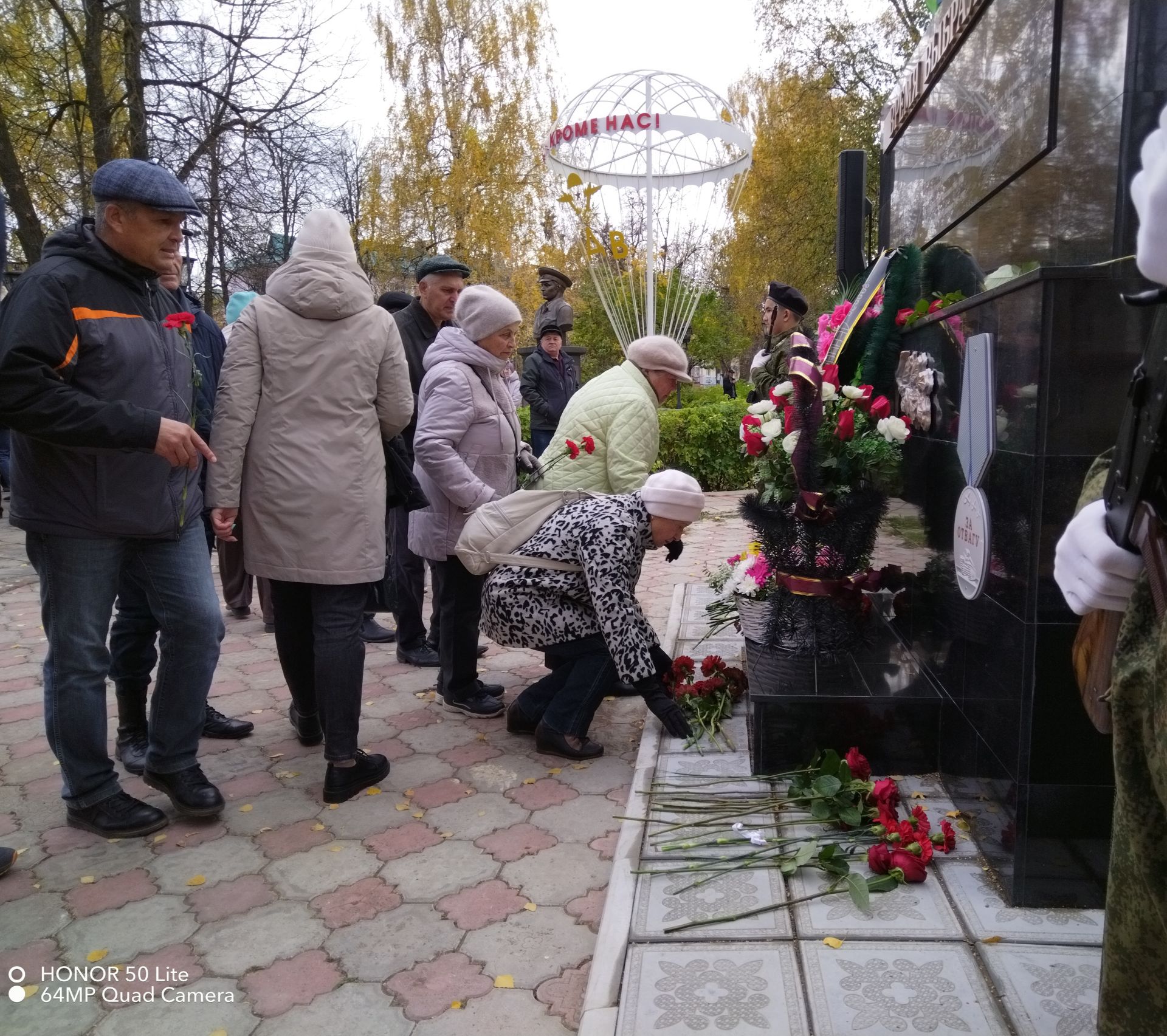 Лениногорскида реконструкциядән соң сугышчы-интернационалистларга һәйкәл ачылды (+фотолар)