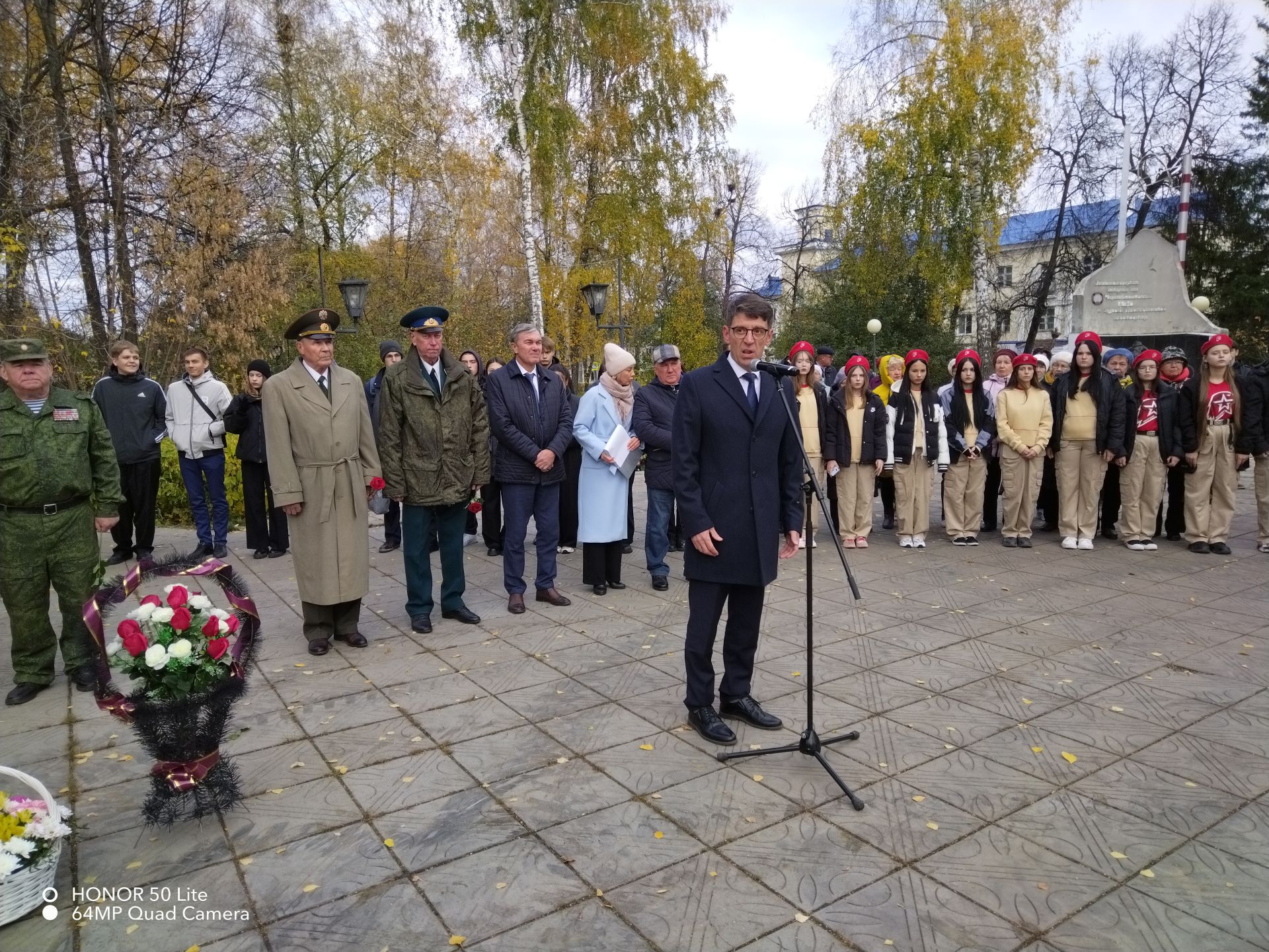 Лениногорскида реконструкциядән соң сугышчы-интернационалистларга һәйкәл ачылды (+фотолар)