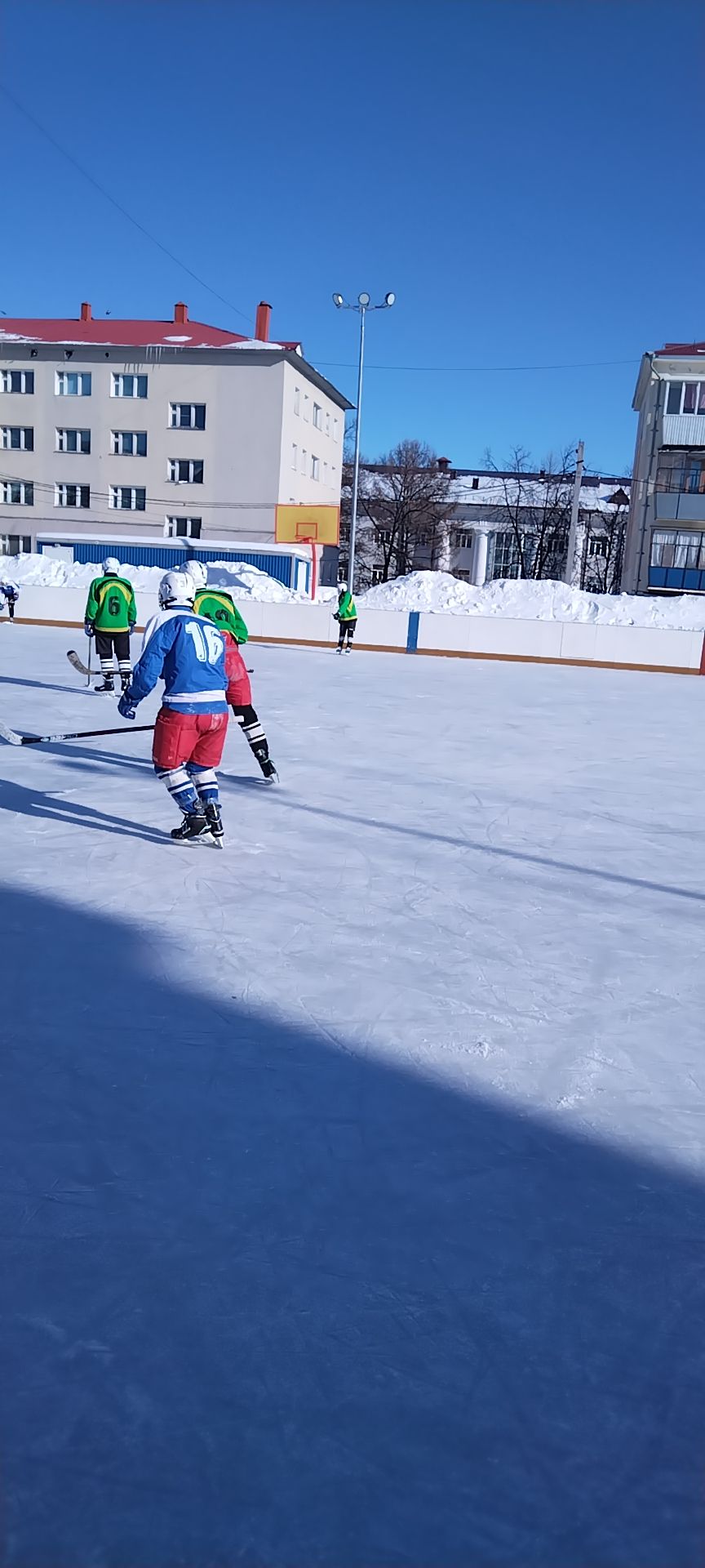 Лениногорскида авыл яшьләре хоккей уйнады (+фотолар)