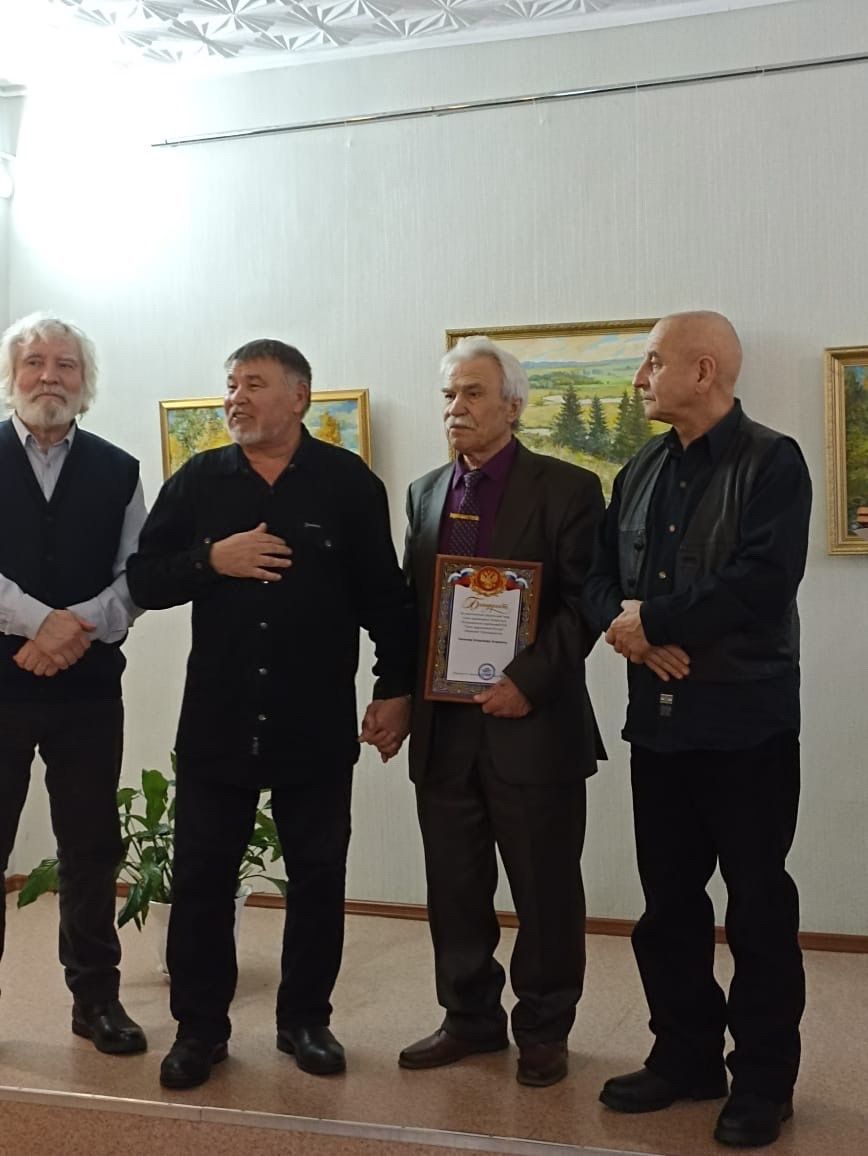 Лениногорскида рәссам Владимир Чихановның күргәзмәсе ачылды (+фотолар)