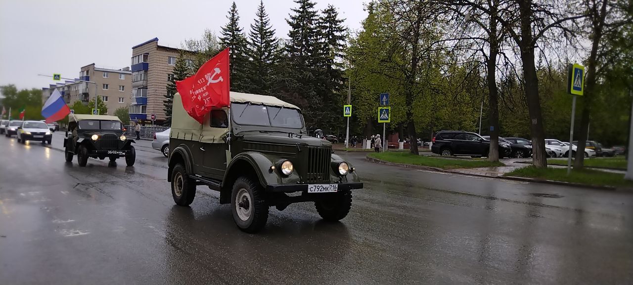 Лениногорскида Җиңүнең 79 еллыгы уңаеннан узган автойөрештә махсус хәрби операция хәрбиләре дә катнашты (+фотолар)