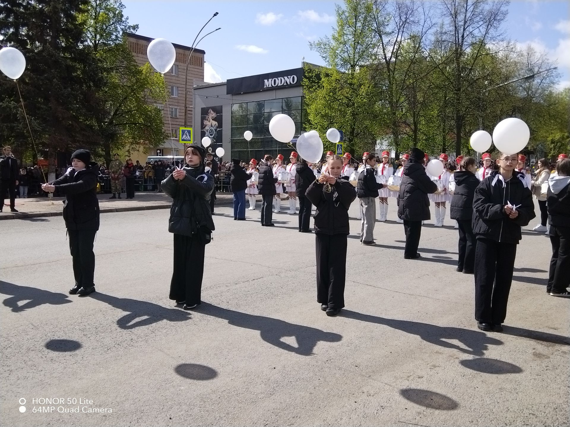 Лениногорскида үткән 9 май бәйрәменнән ФОТОРЕПОРТАЖ