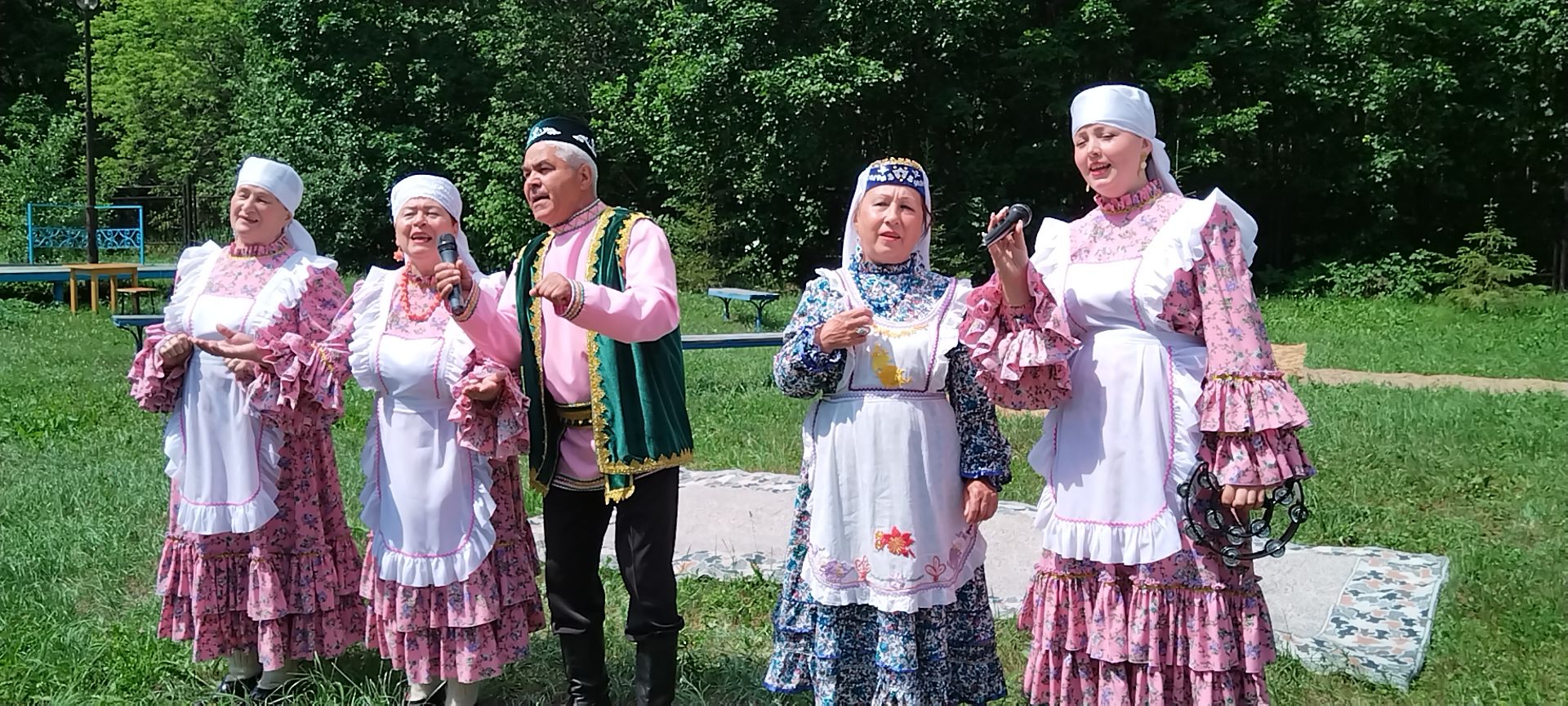 Лениногорск Картлар һәм инвалидлар йортында Сабантуй гөрләде (+фотолар)