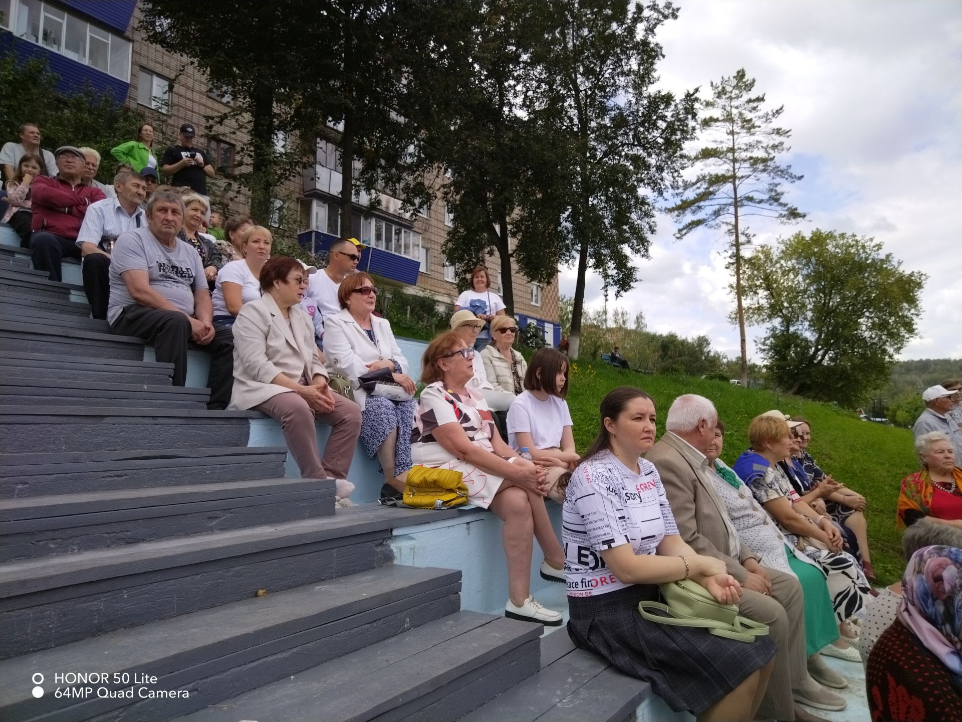 Лениногорскида Татарстан Республикасы көне уңаеннан бәйрәм бара (+фотолар)