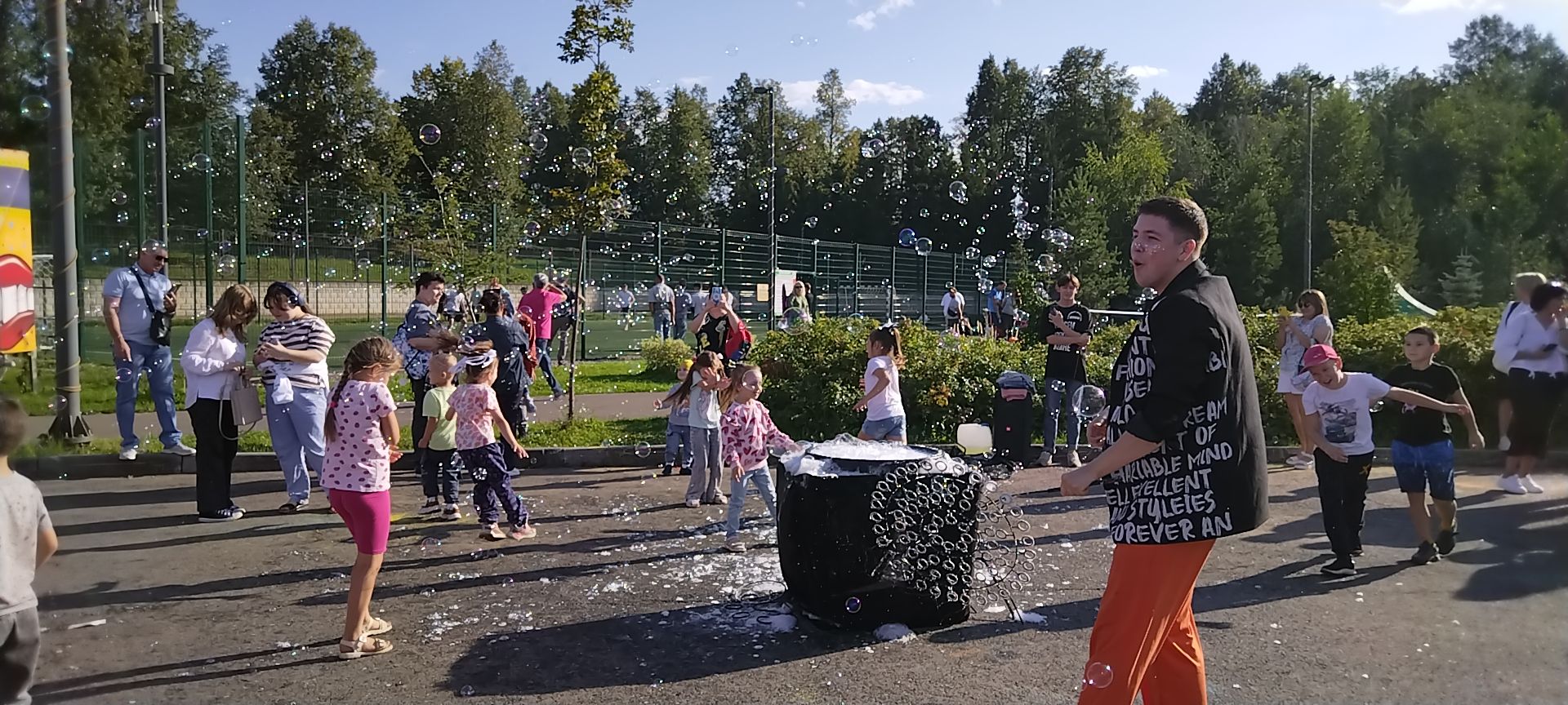 Лениногорскиның «Юбилейный» паркында Республика көне уңаеннан чаралар уза (+фотолар)