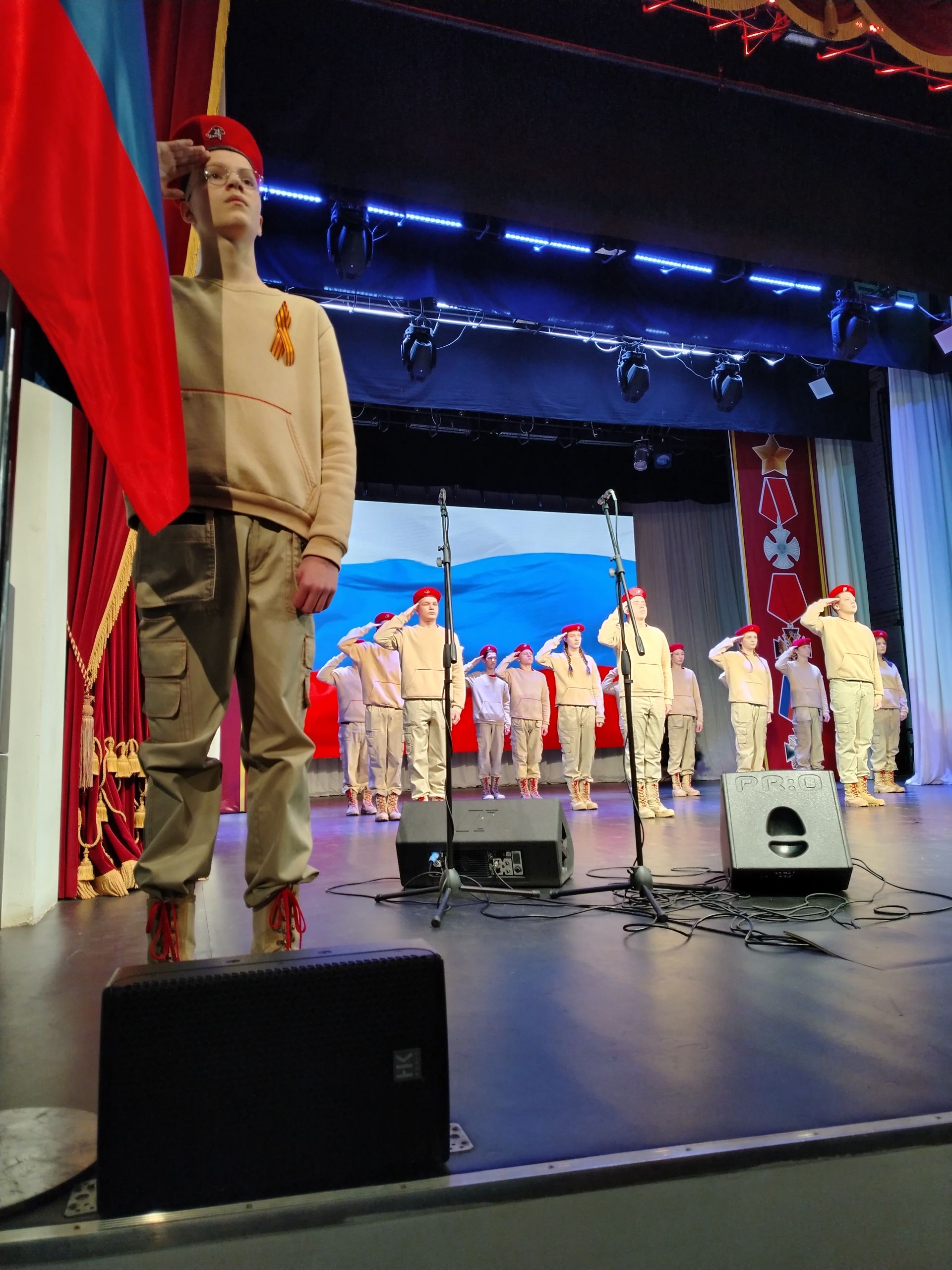 Хәрби данны йөрәкләрдә саклыйсы иде: Лениногорскида Ватанны саклаучылар елы тәмамлану уңаеннан тантаналы чара узды (+фотолар)