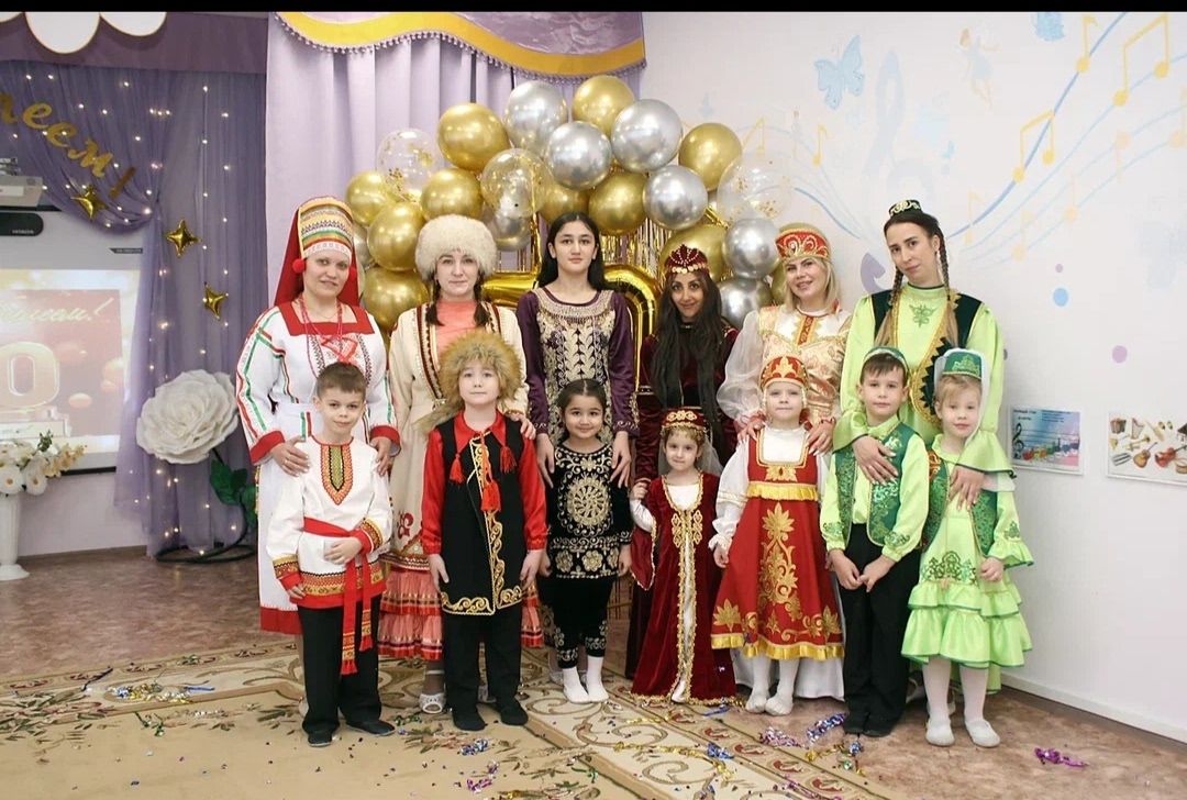 Лениногорскиның 15нче балалар бакчасы 50 еллыгын билгеләп үтте