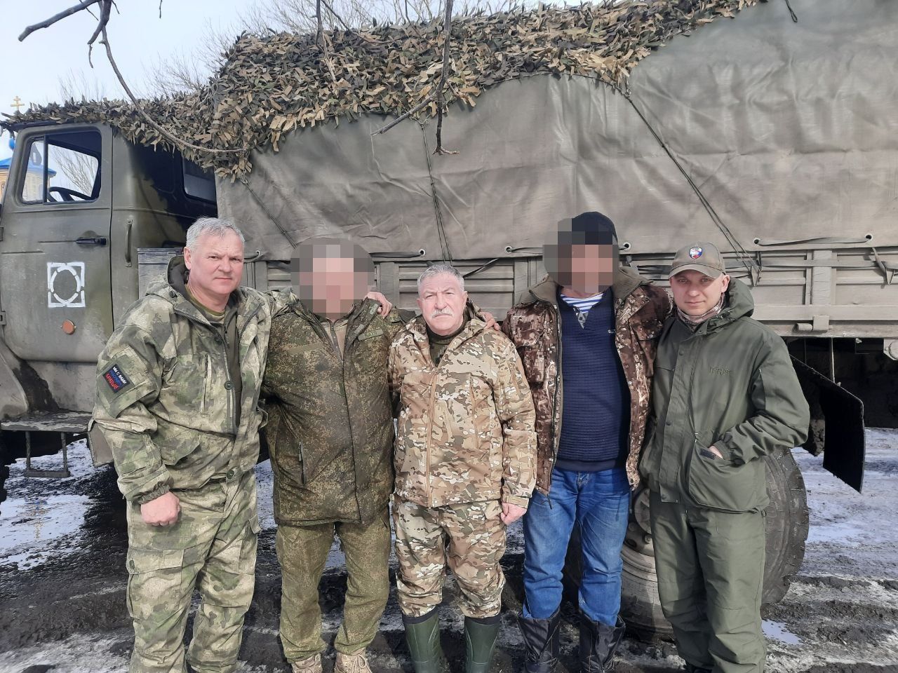 Лениногорскидан ике “Газель” машинасы төялгән гуманитар йөк хәрбиләргә барып җитте