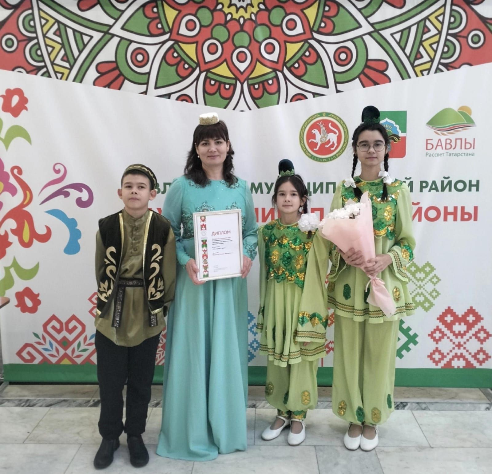 Биш бала әнисе Рузилә: Һәр бала үз бәхете белән туа