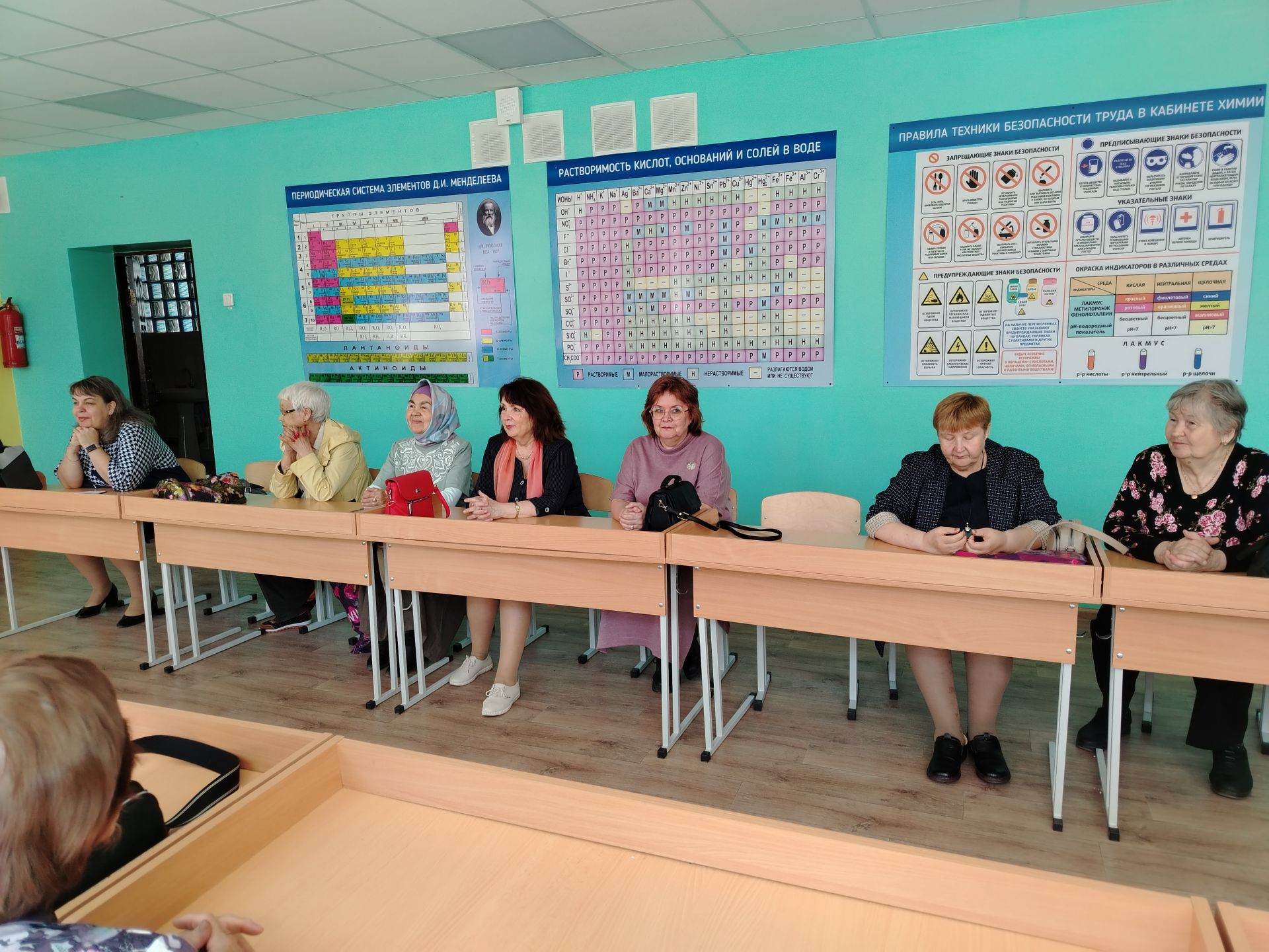 Лениногорскиның мәгариф өлкәсе ветераннарыннан - яшь укытучыларга киңәшләр