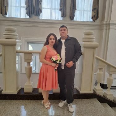 Лениногорск ЗАГС бүлегендә матур датада бик күп гаиләләр барлыкка килде