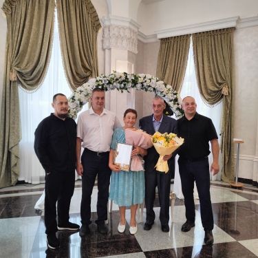 Лениногорск ЗАГС бүлегендә Зәйдуллиннар гаиләсе алтын туйларын билгеләп үтте