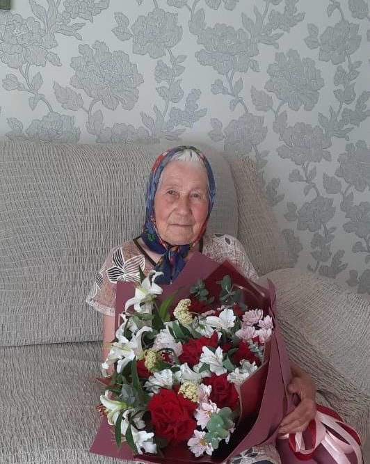 Районыбызның Куакбаш авылында яшәүче Тәслимә әби Гаязованың гомер юлы хезмәттә узган