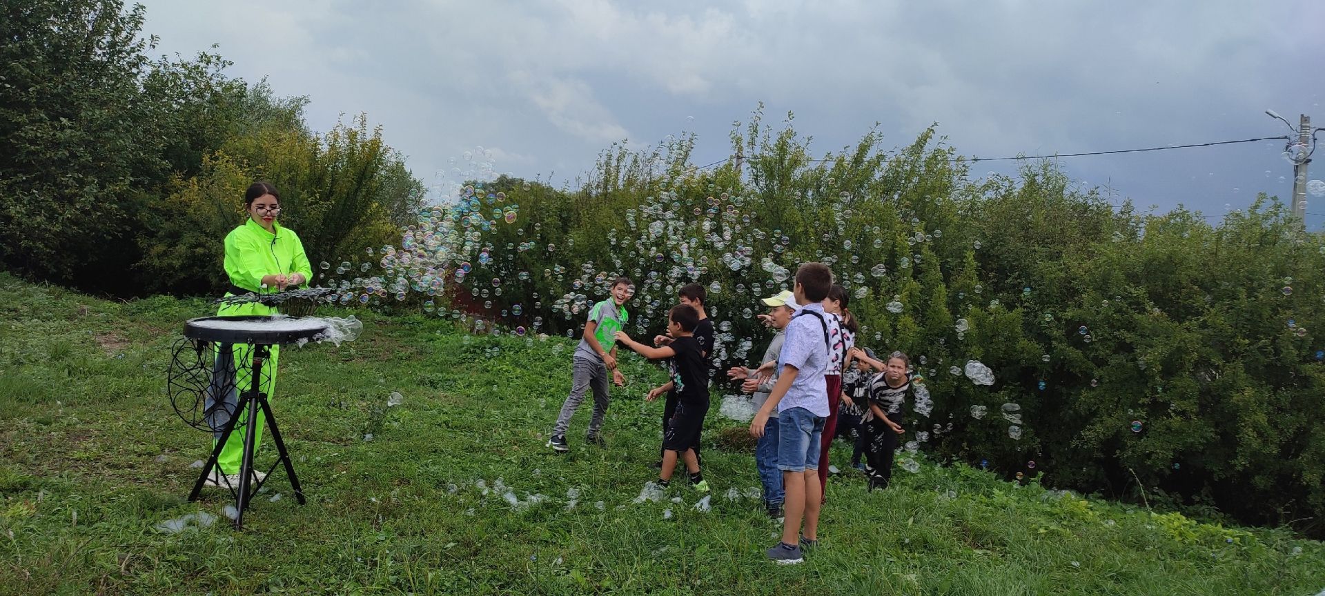 Куакбаш авылы балалары өчен сабын куыклары бәйрәме узды