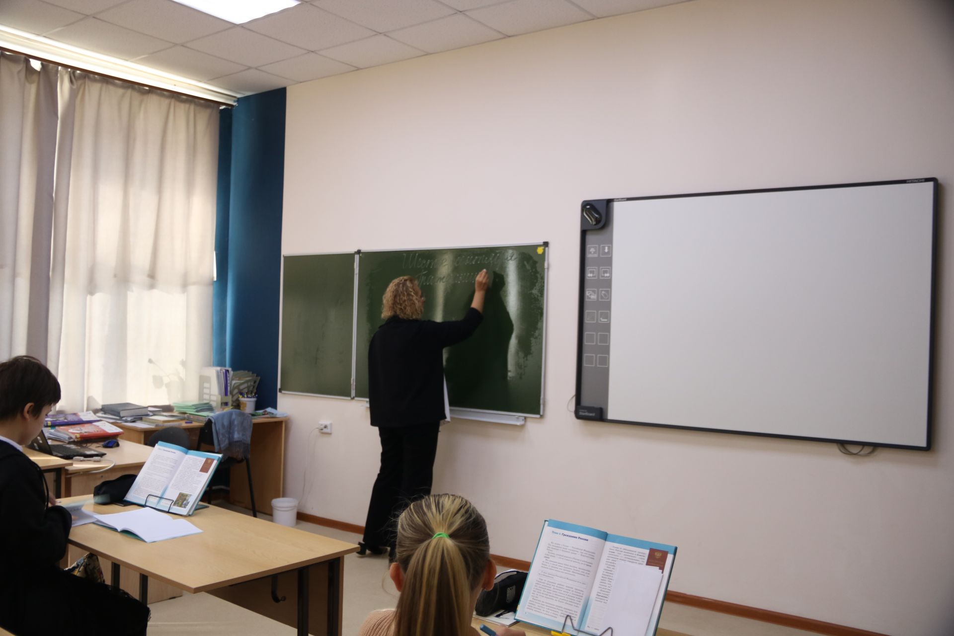 РФ мәгариф министры укытучыларның хезмәт хакы артачагын фаразлады