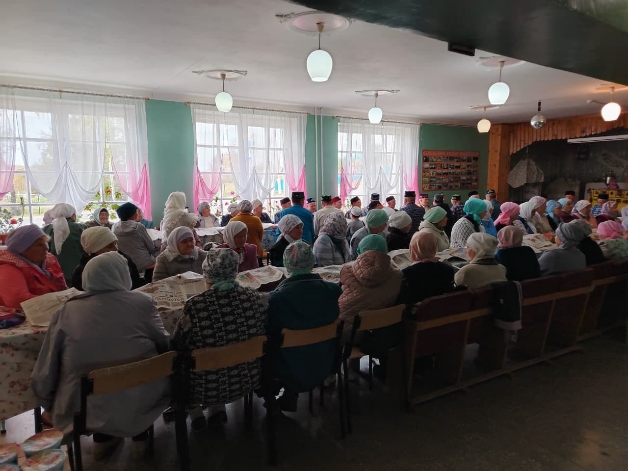 Сарабиккол авылында авыл аксакаллары һәм мөслимәләр белән Мәүлид кичәсе узды