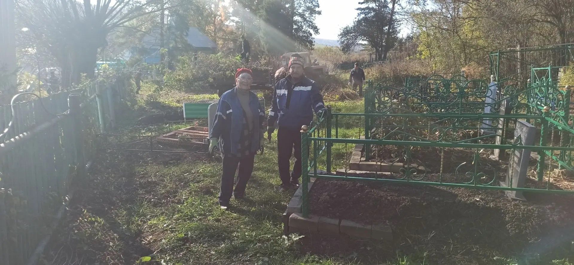 Мөэмин-Каратай авылы зиратында өмә узды (+фотолар)
