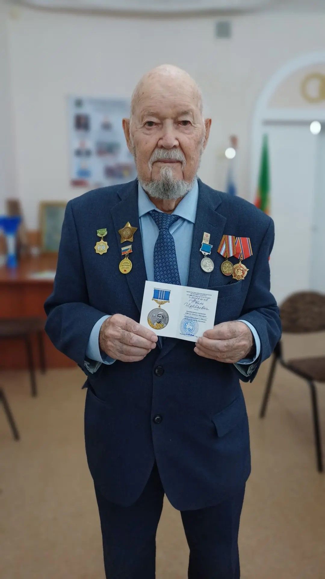 Лениногорскидан Наил Сәйдәшев «Каюм Насыйриның тууына 200 ел» медале белән бүләкләнде