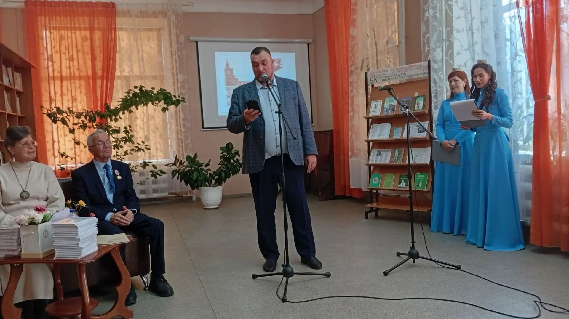 Лениногорскида Әнвәр Шәриповның 85 яшьлек юбилее уңаеннан иҗади очрашу үткәрелде