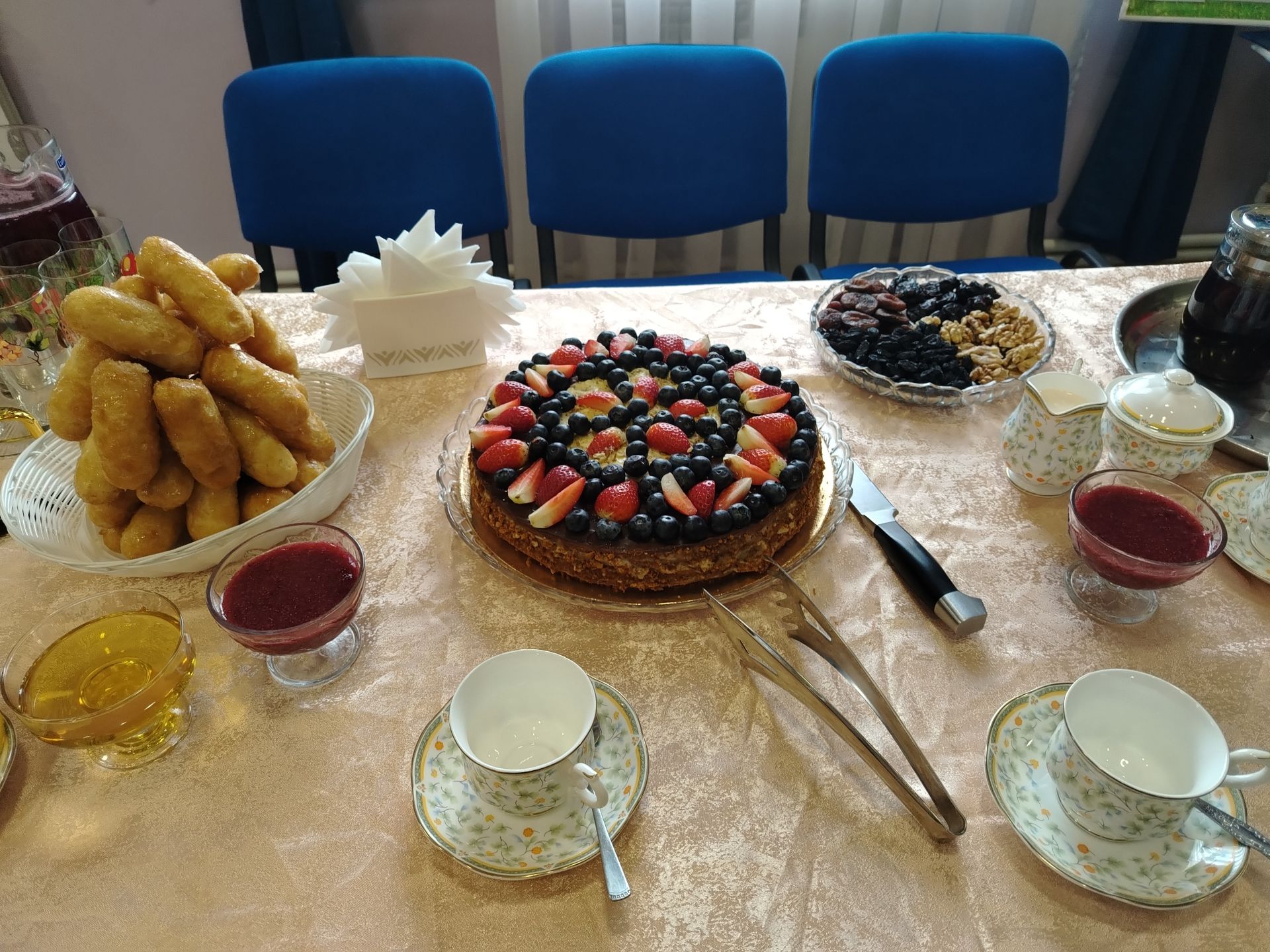 Лениногорскида «Тарихта без эзлебез»  шәҗәрәләр конкурсында Гайнетдиновлар-Гордеевлар гаиләсе үзенчәлекле  гаилә тарихын тәкъдим итте