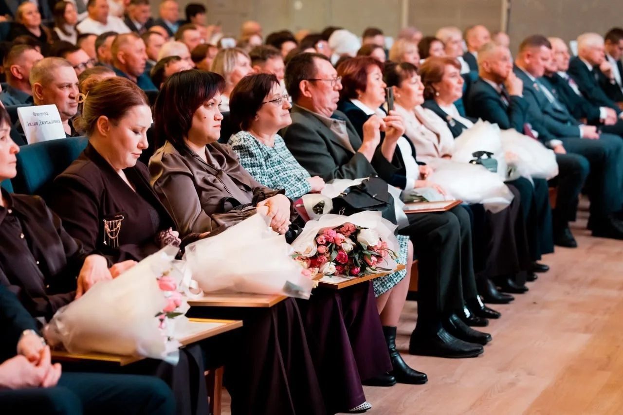 Лениногорскиның торак-коммуналь хуҗалыгы вәкилләре Казанда бүләкләнде