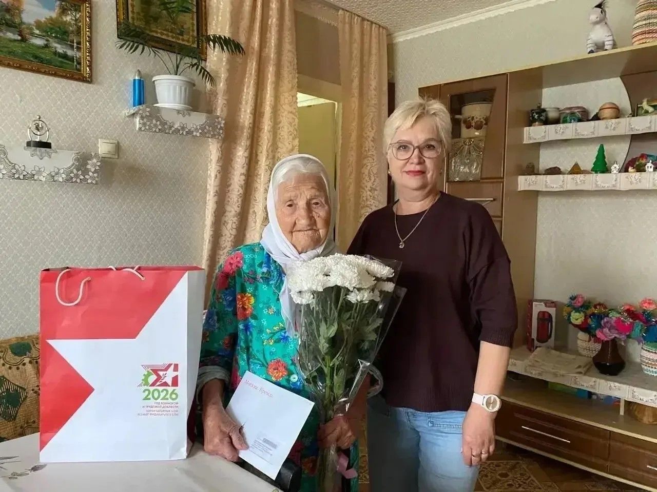 Сугыш һәм хезмәт ветераны Халидә Әхмәтҗанова 101 яшен каршы алды