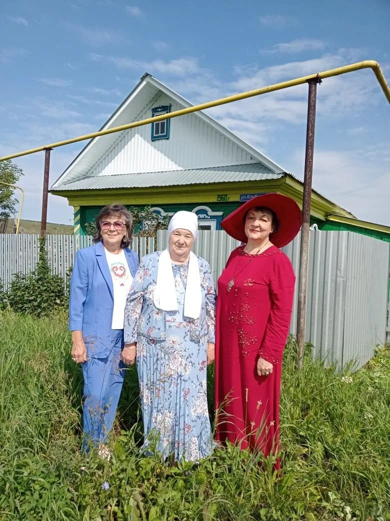 Лениногорскиның «Чишмә» берләшмәсе вәкилләре Разим Вәлиуллинны искә алу чарасында катнашты