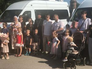 Лениногорскида ике күпбалалы гаилә яңа микроавтобуслы булды