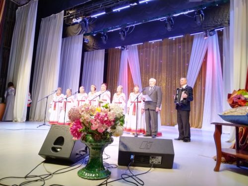 Лениногорск Мәдәният сараенда талантлы баянчы һәм башкаручы Геннадий Садовниковны юбилее белән котладылар (фотолар)