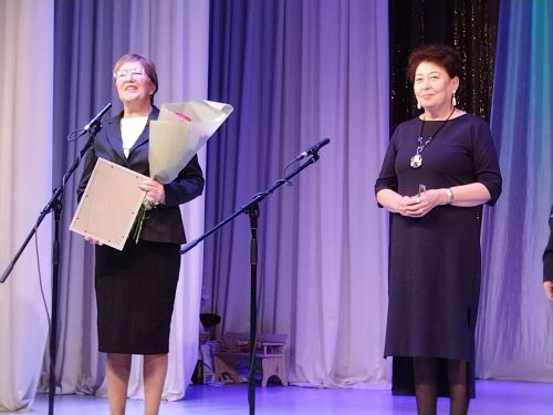 Лениногорск Мәдәният сараенда талантлы баянчы һәм башкаручы Геннадий Садовниковны юбилее белән котладылар (фотолар)