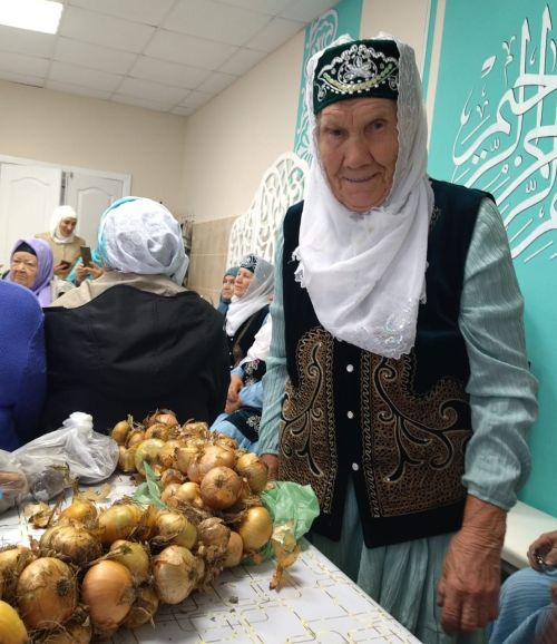 Үстерүчегә - савап, алучыга – тагын бер савап