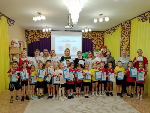 Балалар бакчасына йөрүче балалар ГТО нормативлары тапшырды (+фотолар)